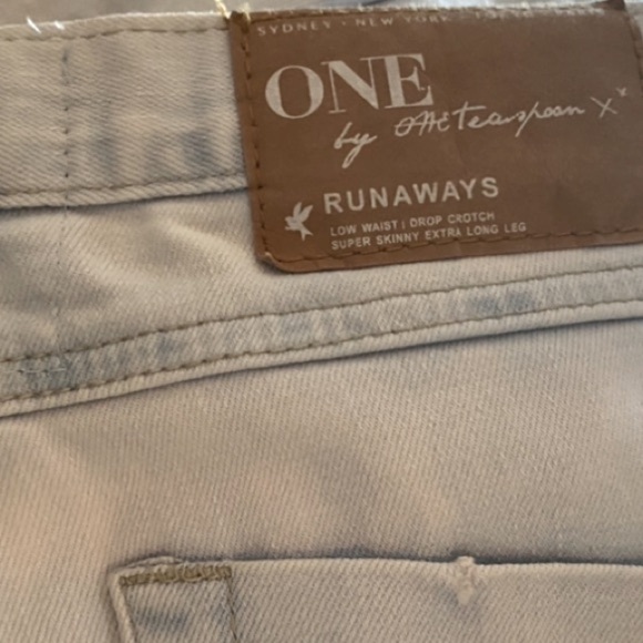 ❌SOLD❌ ONE TEASPOON Runaways Ultra Light Wash Skinny Leg Jeans - Size 24. - Picture 5 of 14